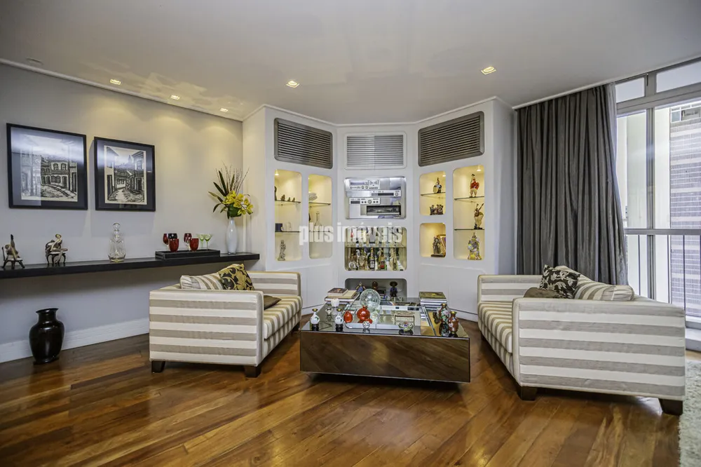 Apartamento, 3 quartos, 212 m² - Foto 2