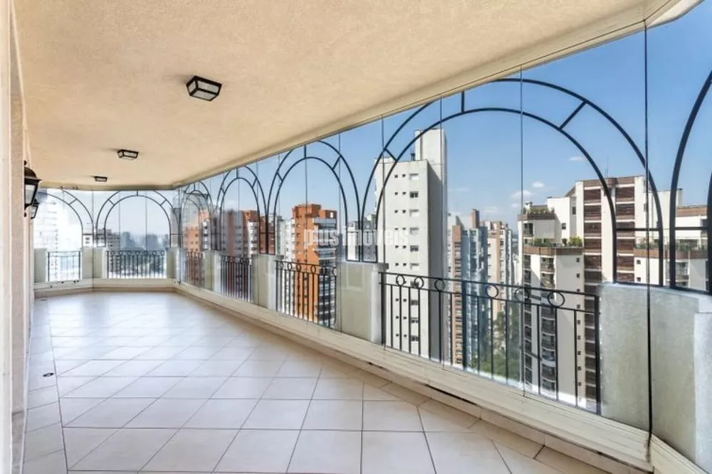 Apartamento à venda com 3 quartos, 260m² - Foto 2