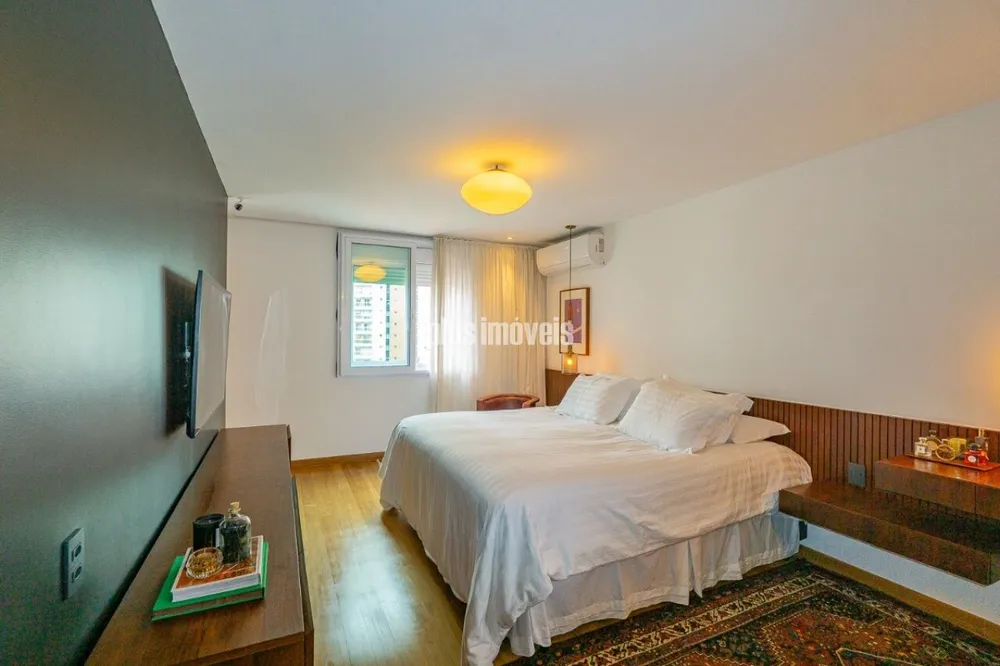 Apartamento, 3 quartos, 218 m² - Foto 1