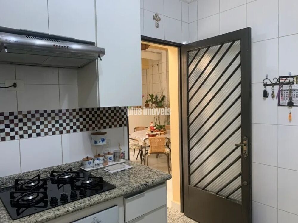 Casa de Vila à venda com 3 quartos, 230m² - Foto 9