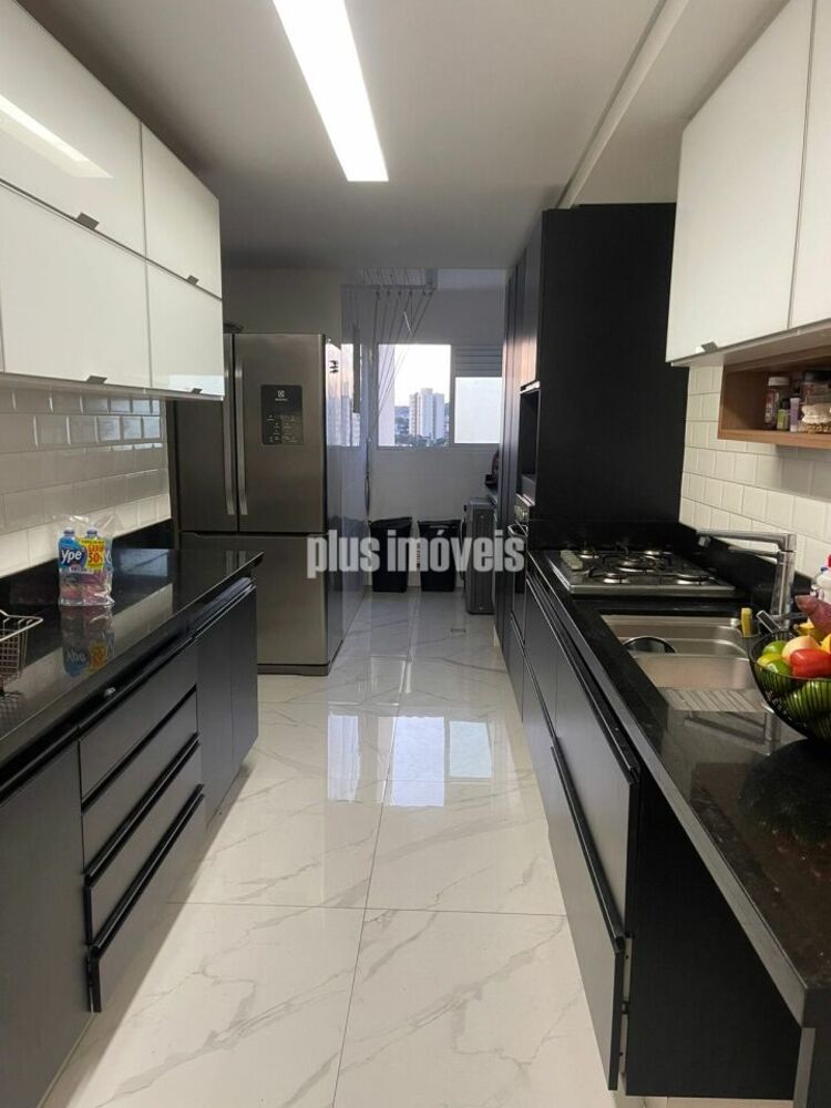 Apartamento à venda com 3 quartos, 125m² - Foto 2