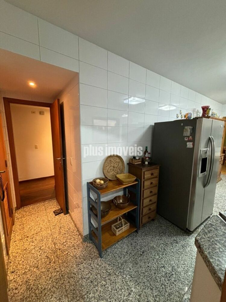 Apartamento à venda com 3 quartos, 173m² - Foto 10