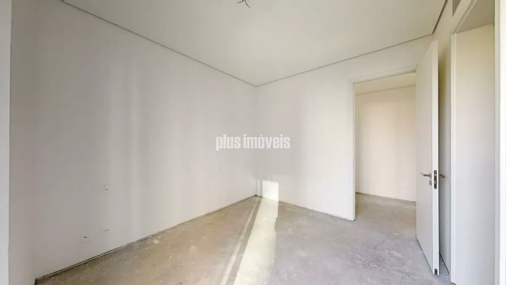 Apartamento à venda com 3 quartos, 244m² - Foto 8