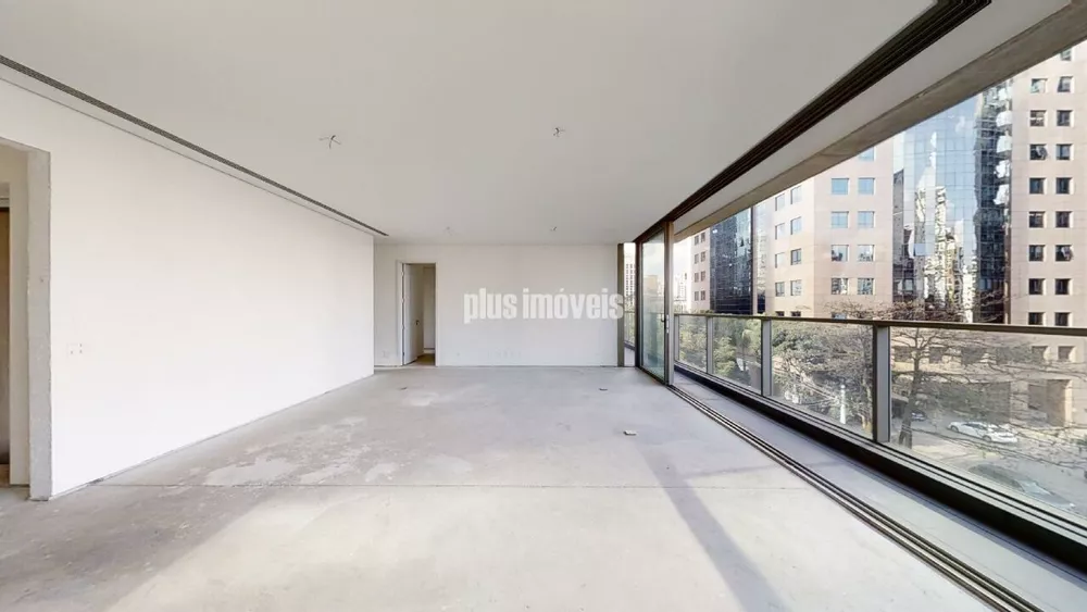 Apartamento à venda com 3 quartos, 244m² - Foto 1