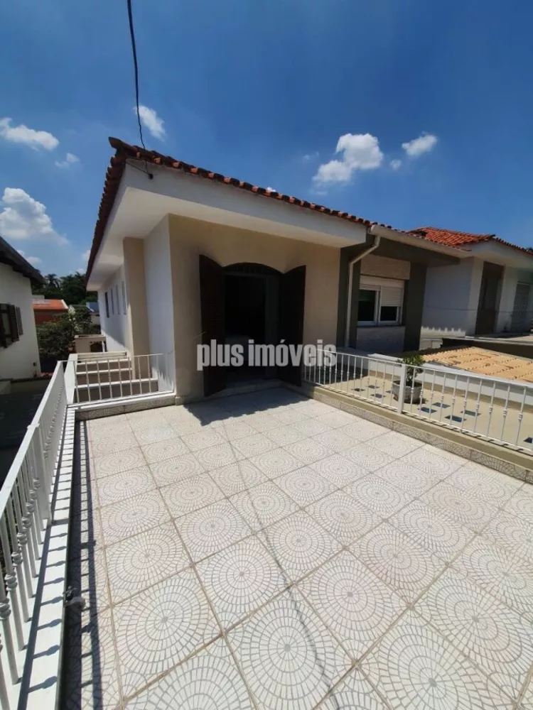 Casa à venda com 3 quartos, 240m² - Foto 1