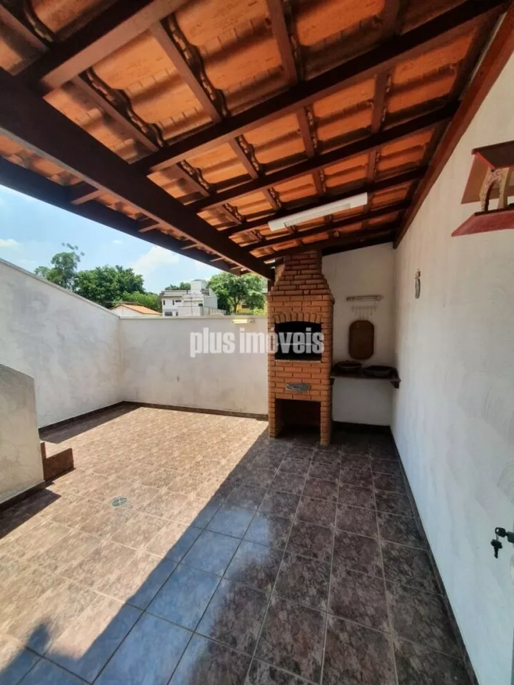 Casa à venda com 3 quartos, 240m² - Foto 2