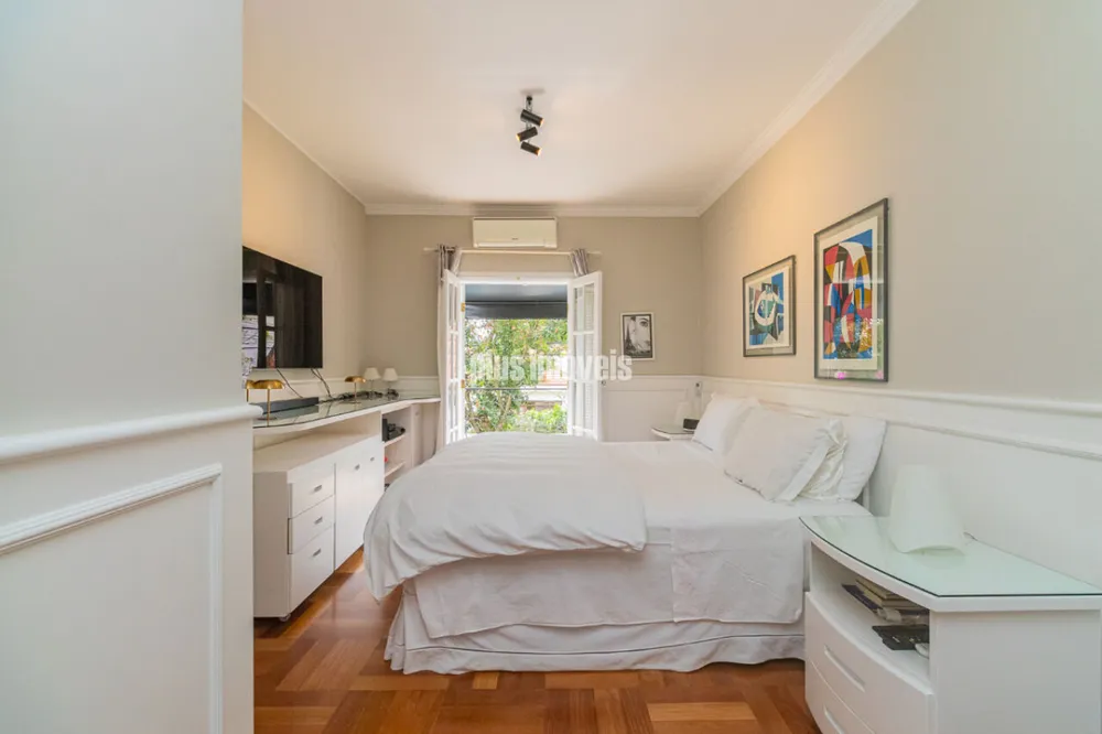 Casa, 4 quartos, 347 m² - Foto 1