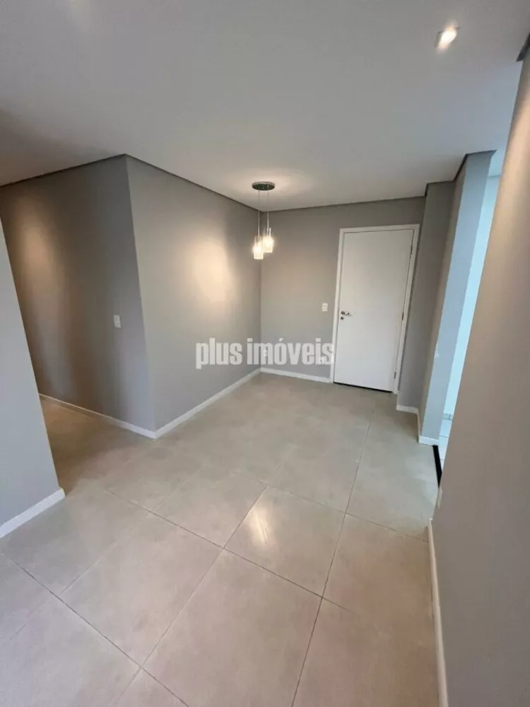 Apartamento à venda com 2 quartos, 45m² - Foto 4