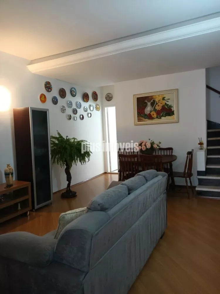 Casa à venda com 2 quartos, 93m² - Foto 1