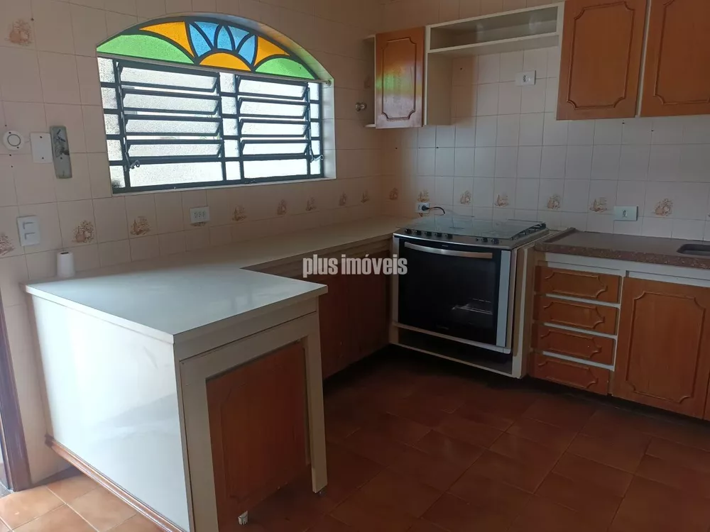 Casa à venda com 3 quartos, 170m² - Foto 2