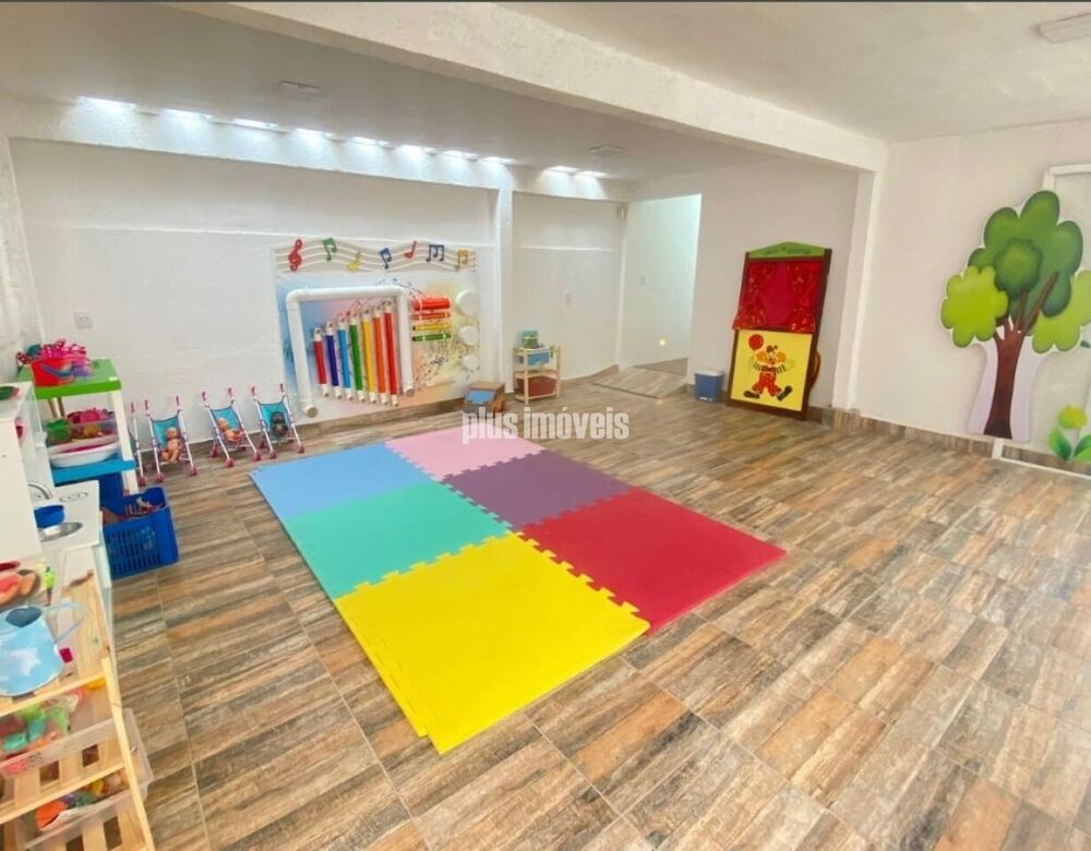 Casa, 6 quartos, 219 m² - Foto 2