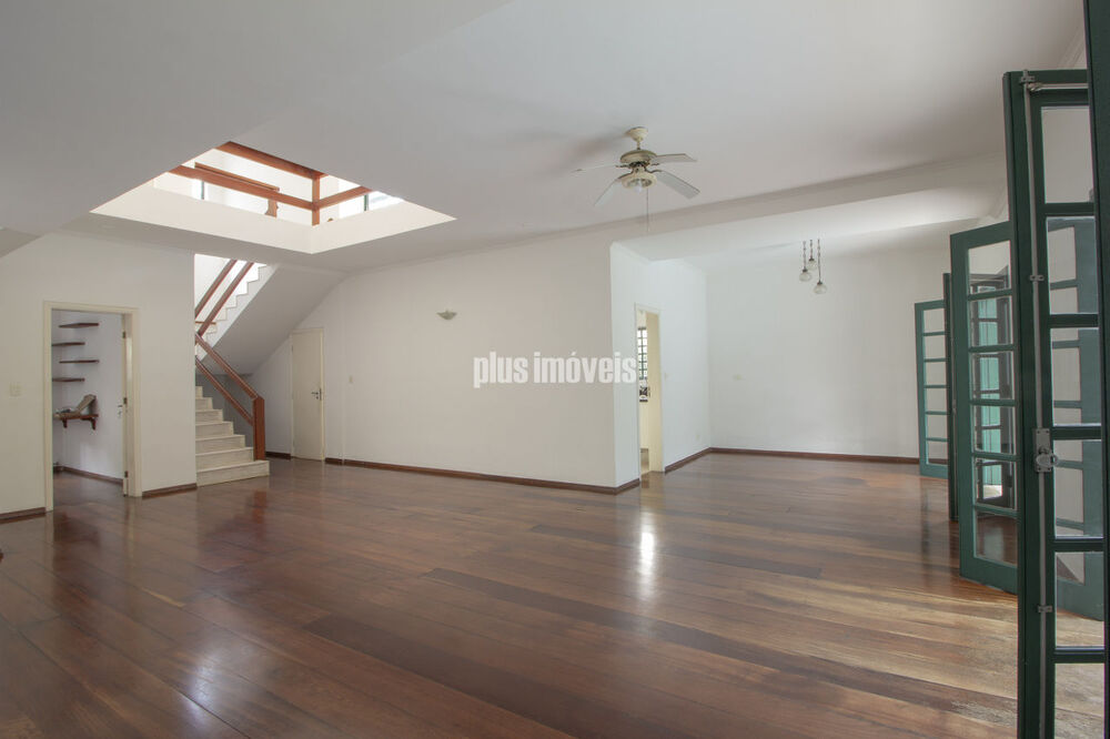 Casa, 3 quartos, 318 m² - Foto 1