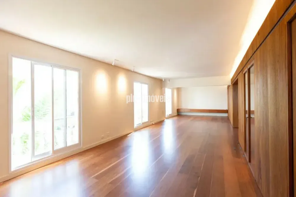 Apartamento, 3 quartos, 194 m² - Foto 1