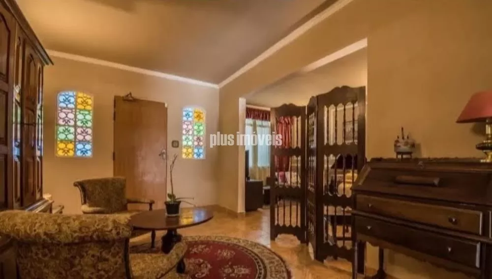 Casa à venda com 3 quartos, 230m² - Foto 1