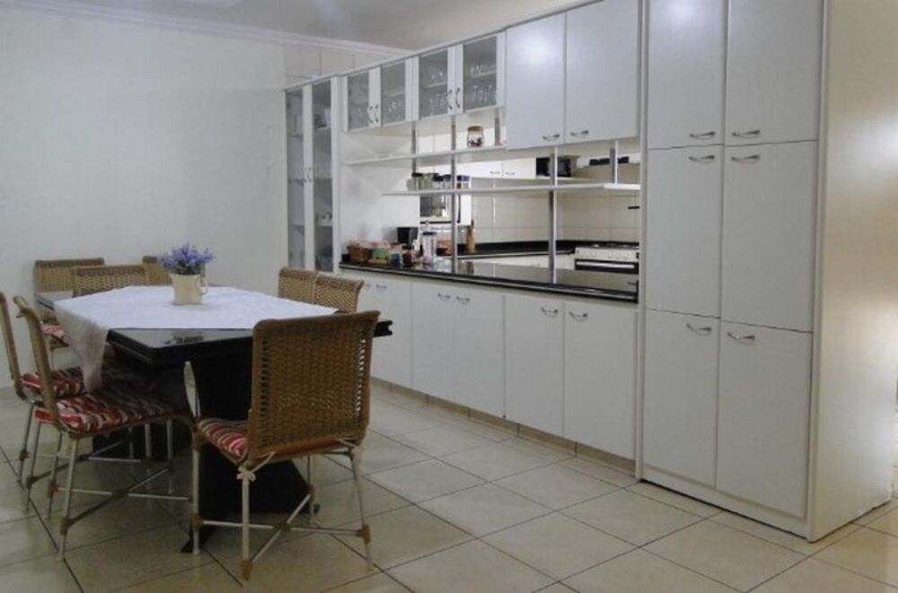 Casa à venda e aluguel com 5 quartos, 390m² - Foto 10