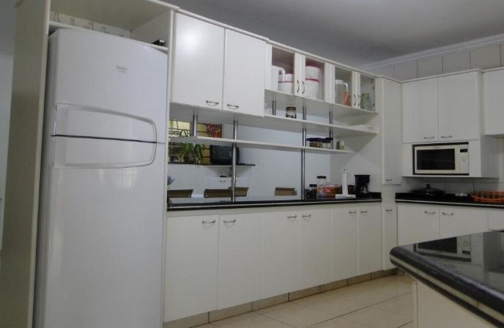 Casa à venda e aluguel com 5 quartos, 390m² - Foto 12