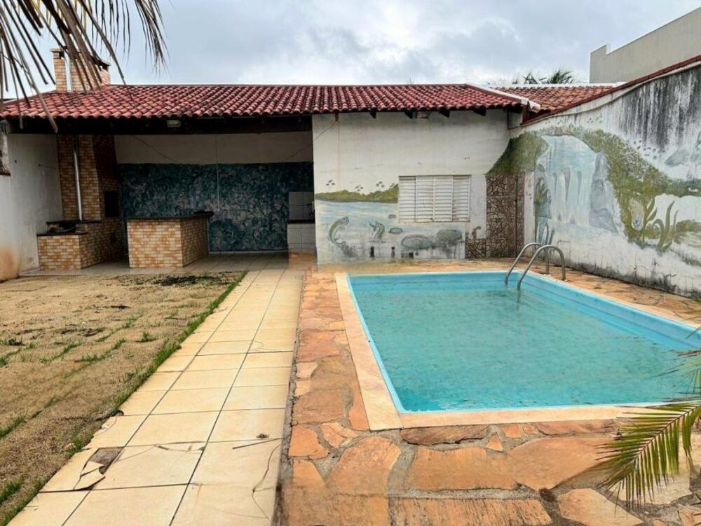 Casa à venda com 3 quartos, 400m² - Foto 2