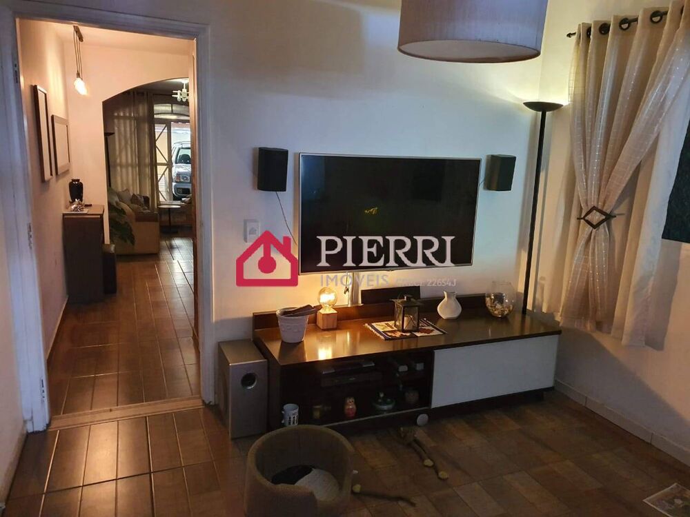 Casa à venda com 3 quartos, 209m² - Foto 4