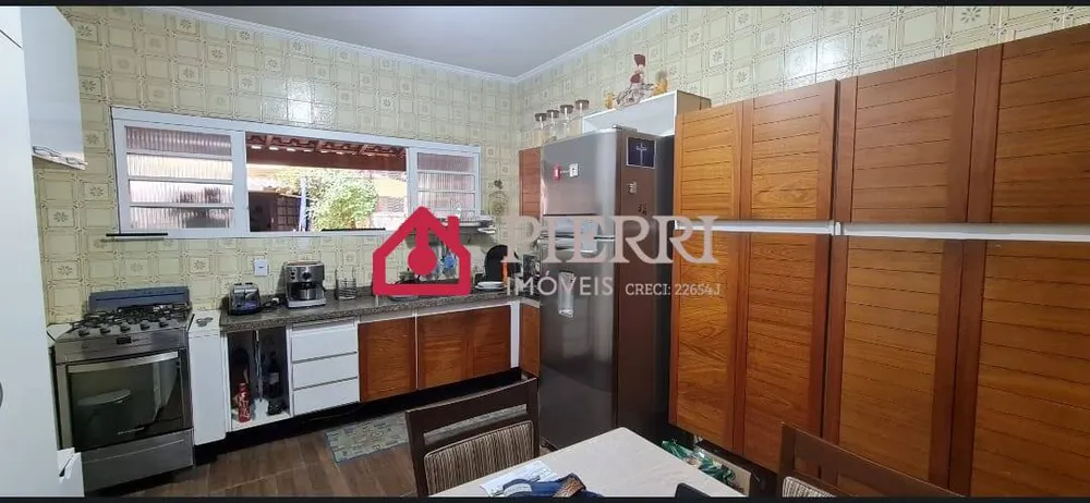 Casa, 3 quartos, 209 m² - Foto 2