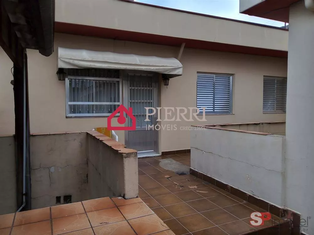 Casa à venda com 4 quartos, 200m² - Foto 2