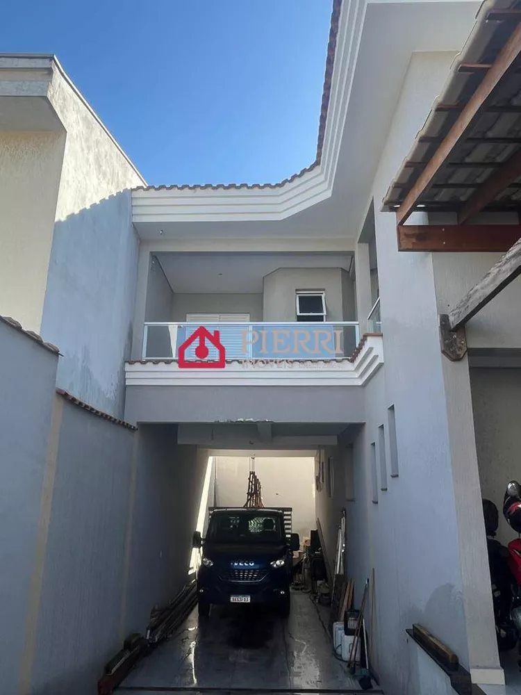 Casa, 3 quartos, 200 m² - Foto 1