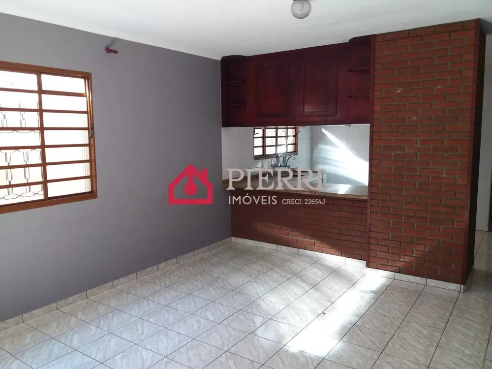 Casa à venda com 2 quartos, 140m² - Foto 2