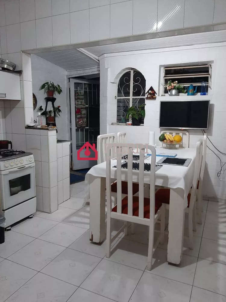 Sobrado à venda com 4 quartos, 180m² - Foto 3