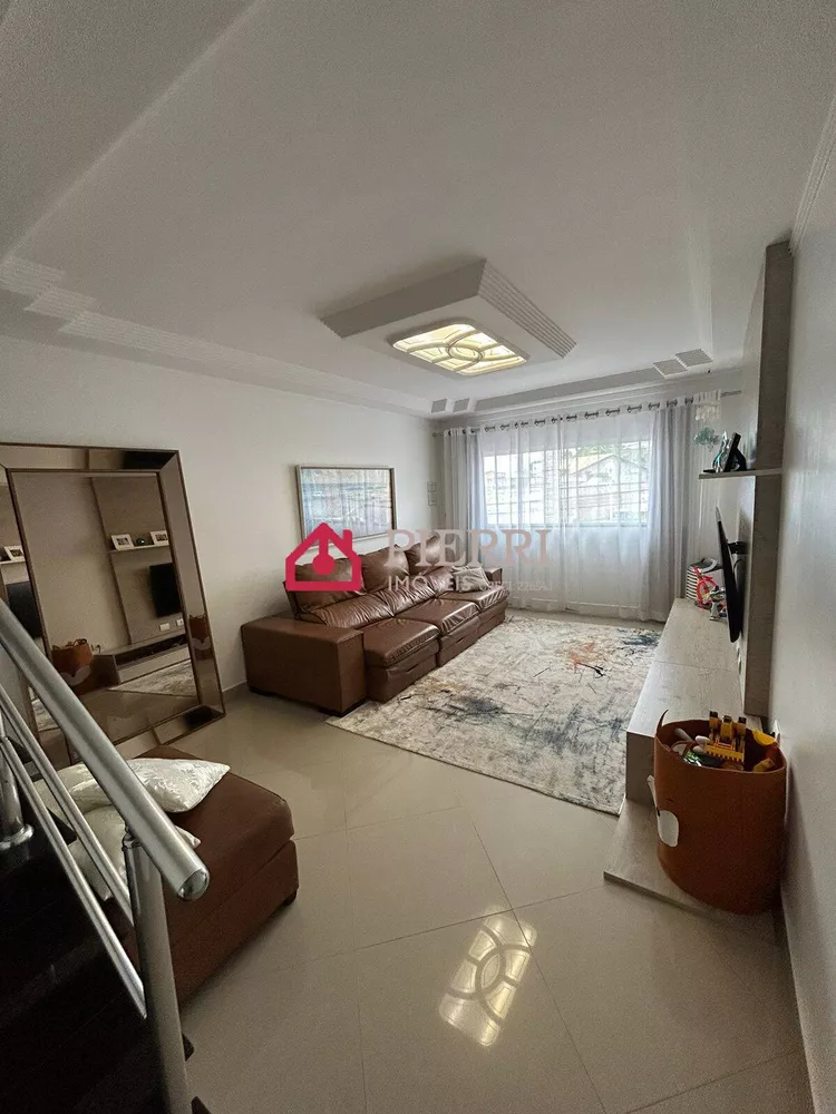 Sobrado à venda com 3 quartos, 210m² - Foto 1