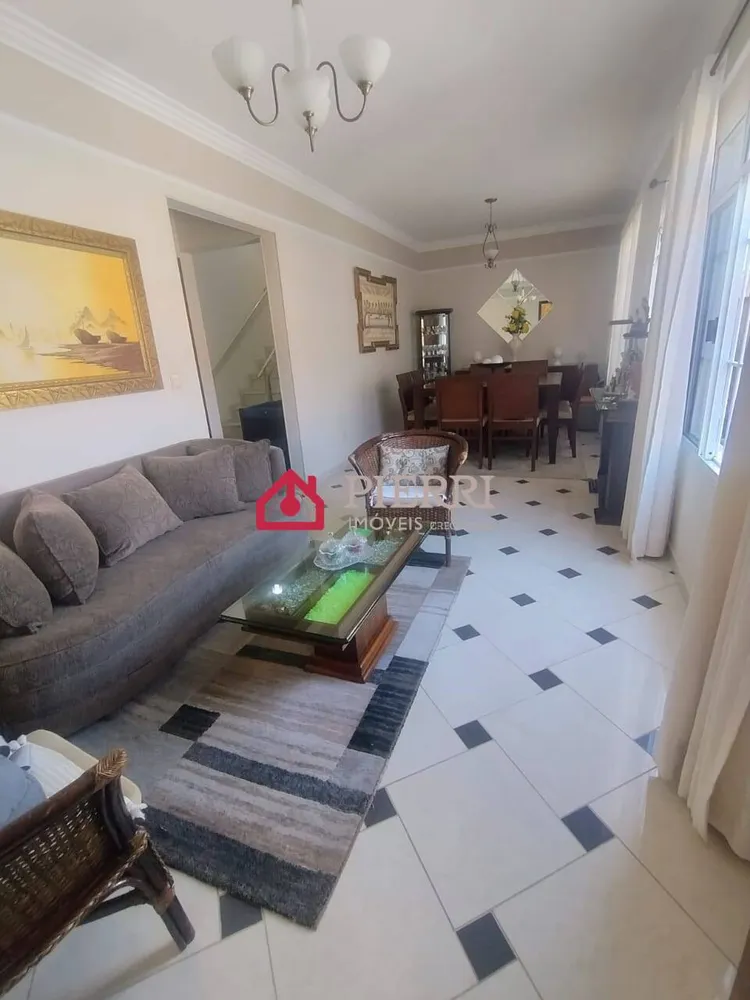 Casa, 4 quartos, 268 m² - Foto 1