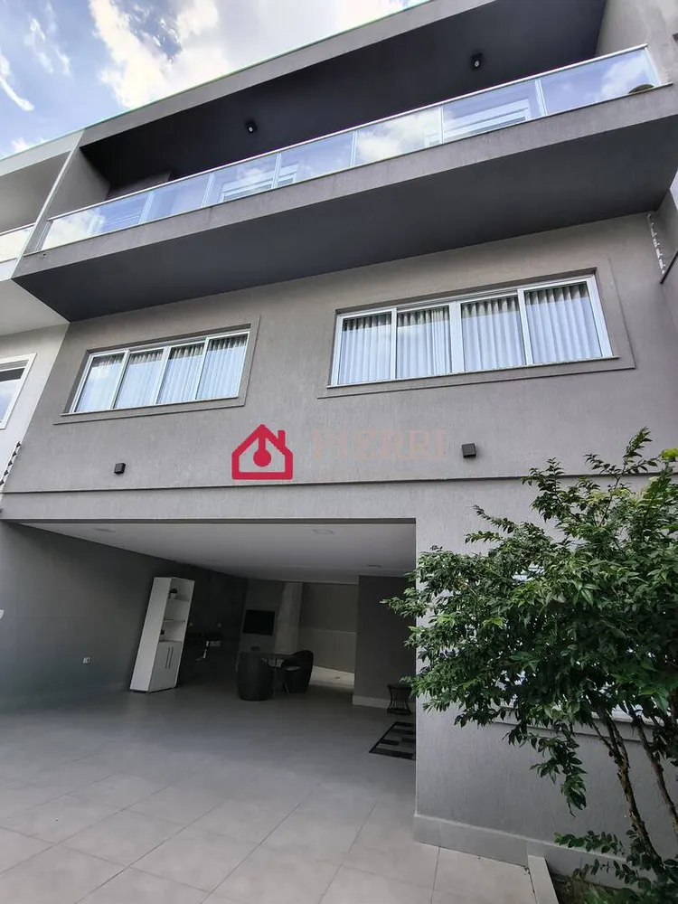 Sobrado, 3 quartos, 200 m² - Foto 1