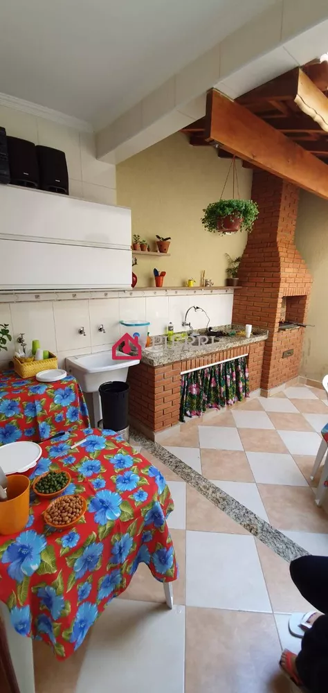 Sobrado à venda com 3 quartos, 120m² - Foto 4