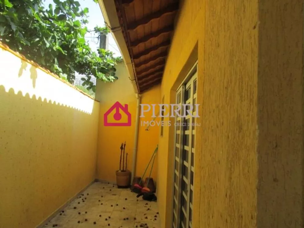 Casa à venda com 3 quartos, 197m² - Foto 4