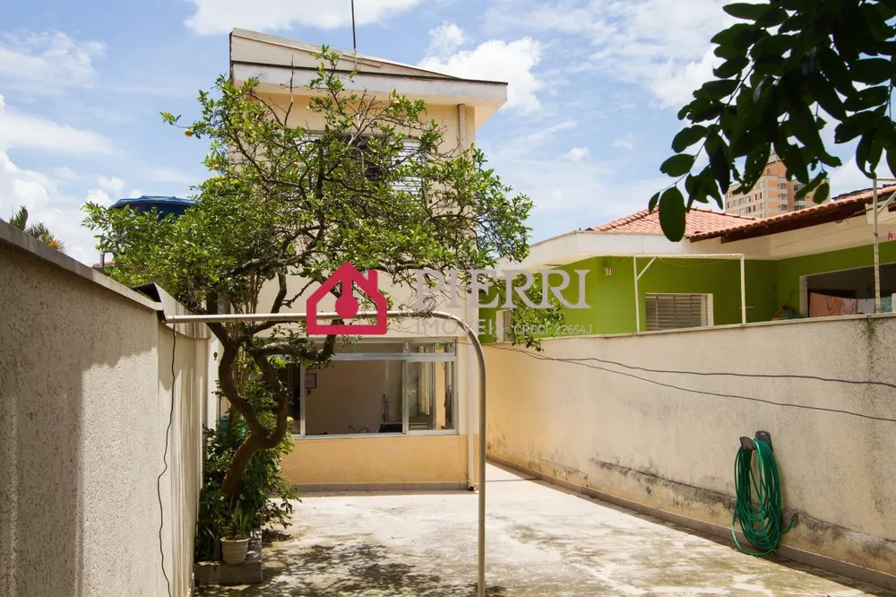 Sobrado, 3 quartos, 297 m² - Foto 1