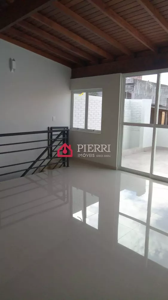 Sobrado à venda com 3 quartos, 150m² - Foto 1