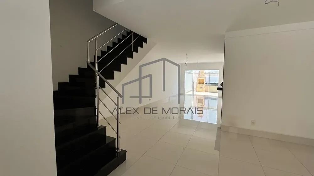 Casa, 4 quartos, 220 m² - Foto 1