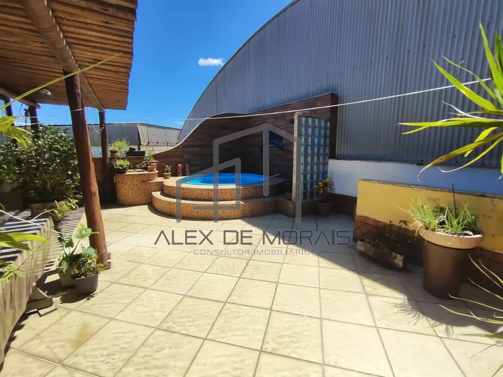 Casa, 3 quartos, 220 m² - Foto 1