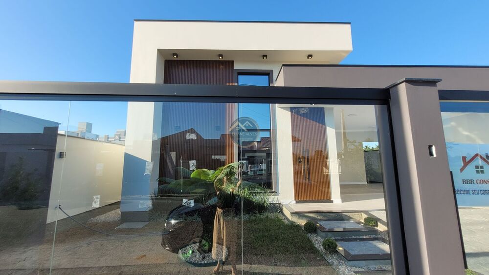 Casa à venda com 3 quartos, 131m² - Foto 2