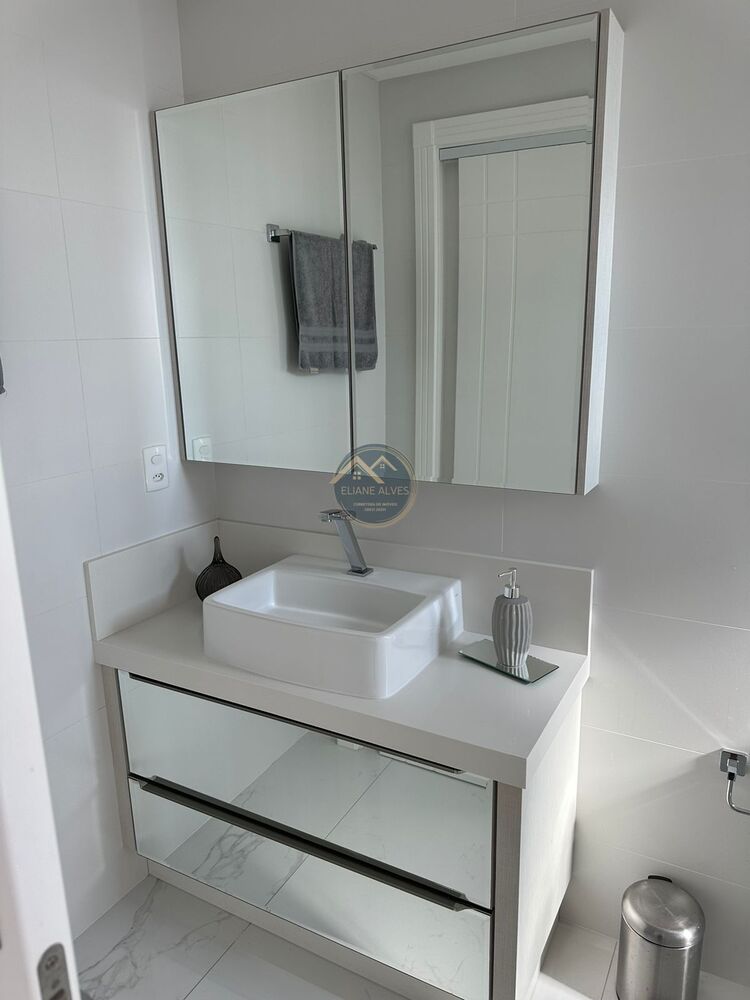 Apartamento à venda com 3 quartos, 106m² - Foto 2