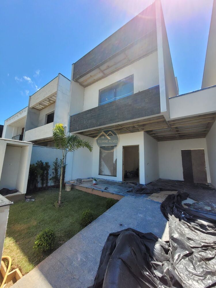 Sobrado à venda com 3 quartos, 164m² - Foto 1