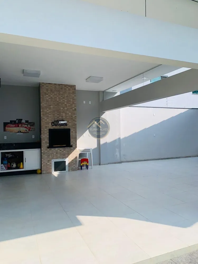 Casa, 3 quartos, 156 m² - Foto 2
