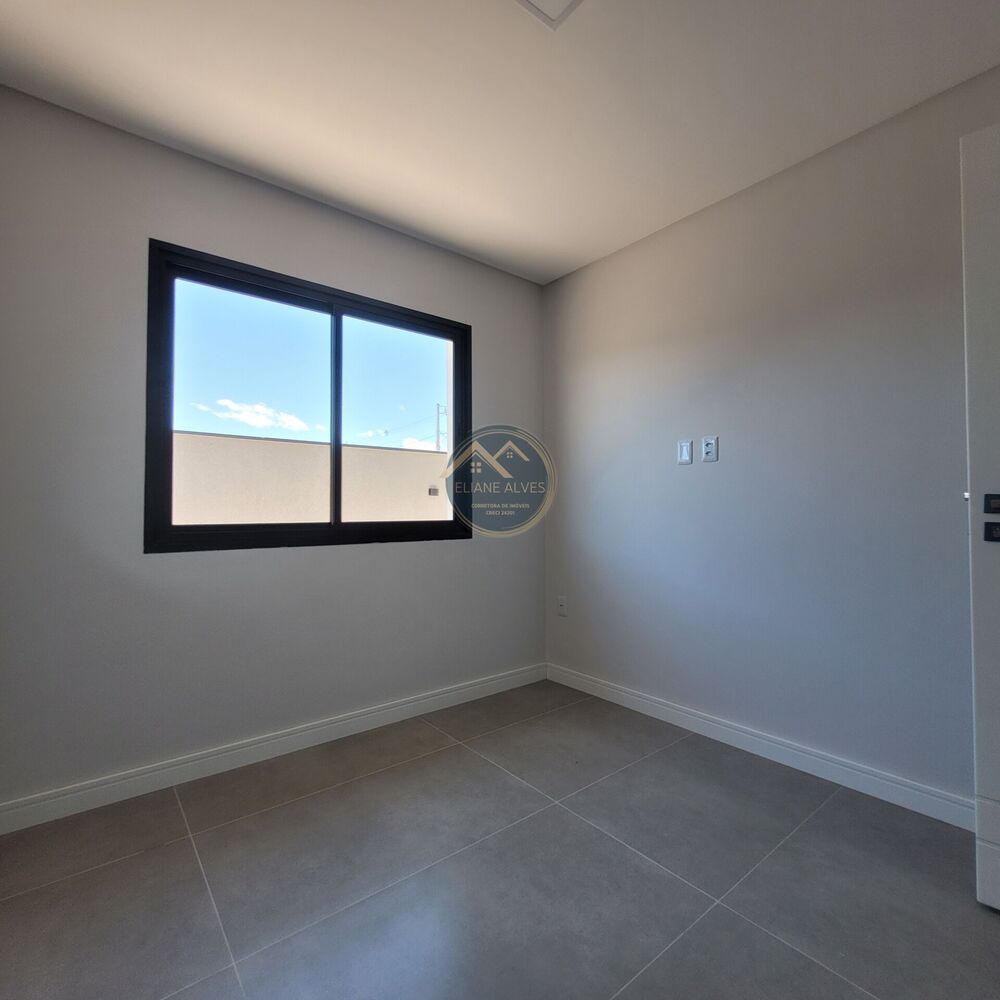 Casa à venda com 3 quartos, 100m² - Foto 11