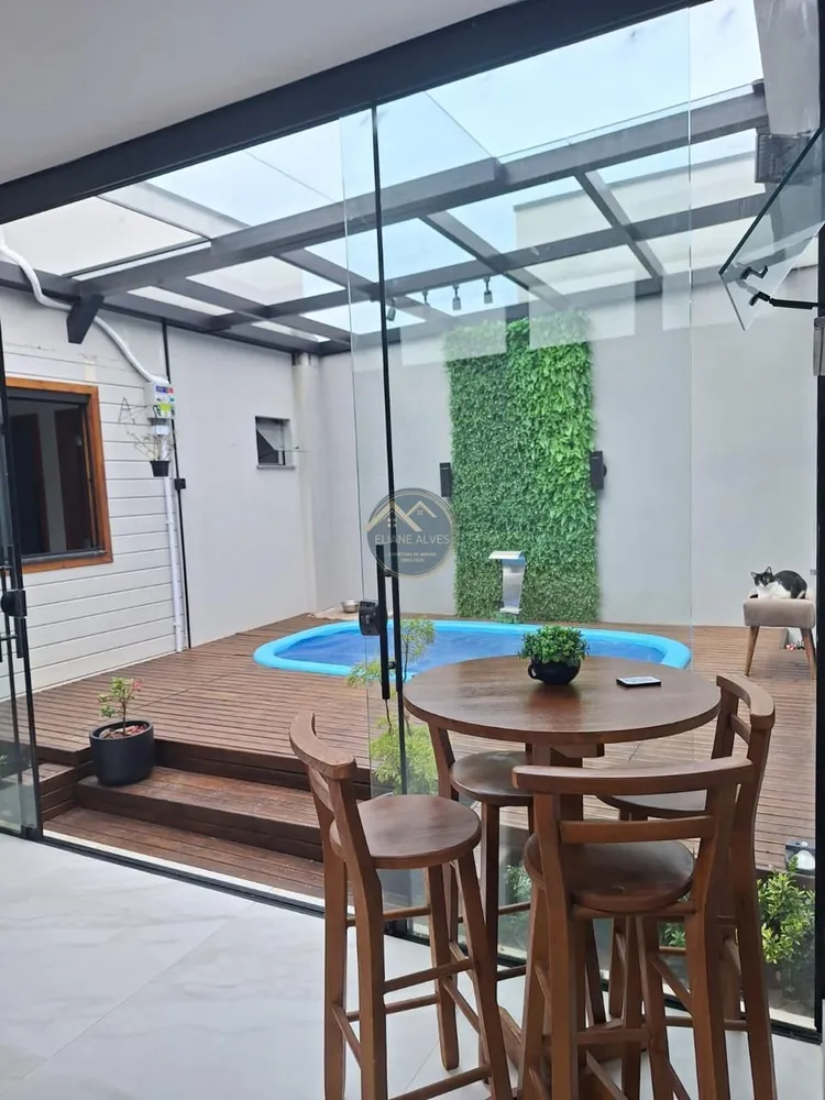 Casa, 3 quartos, 110 m² - Foto 1