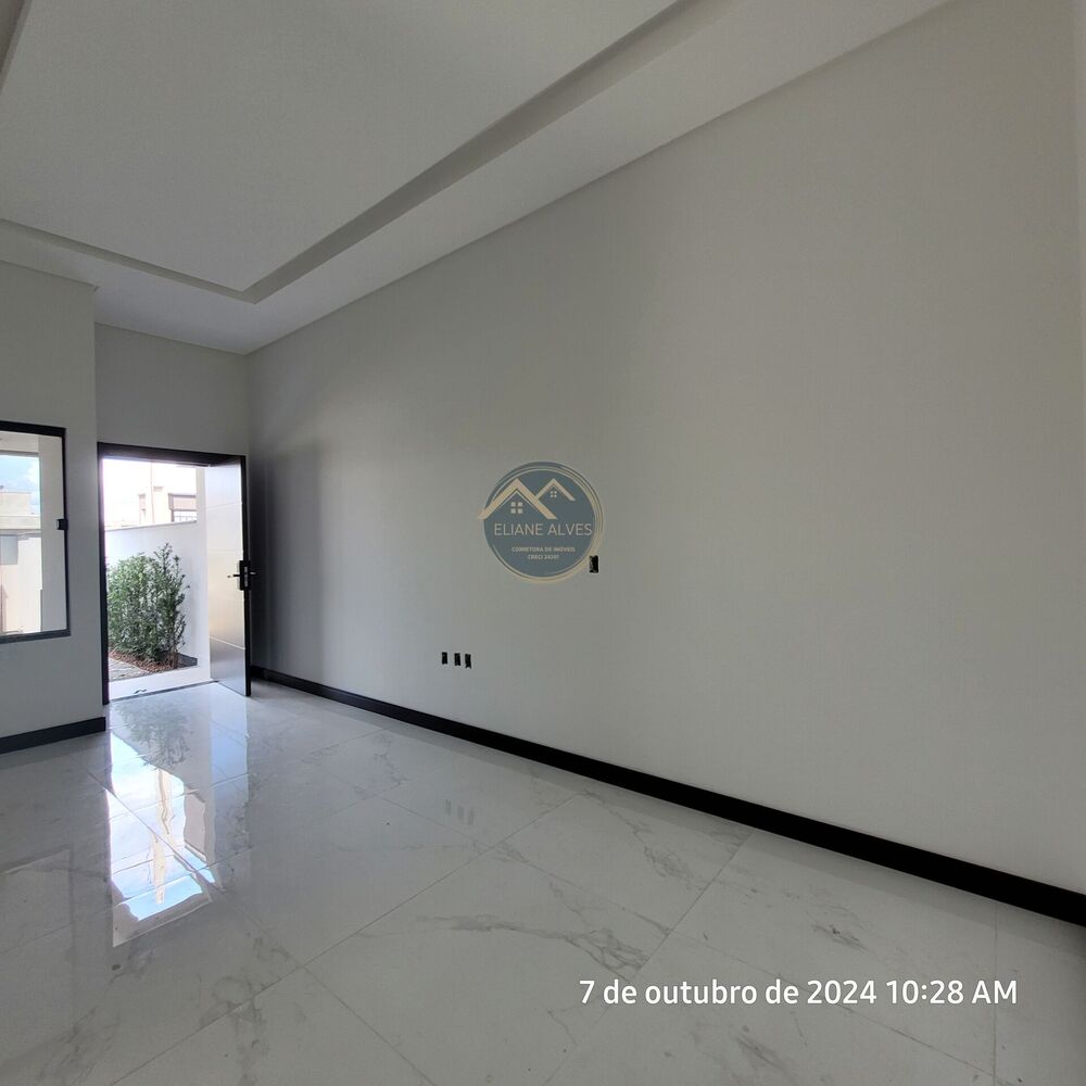 Casa à venda com 3 quartos, 107m² - Foto 2