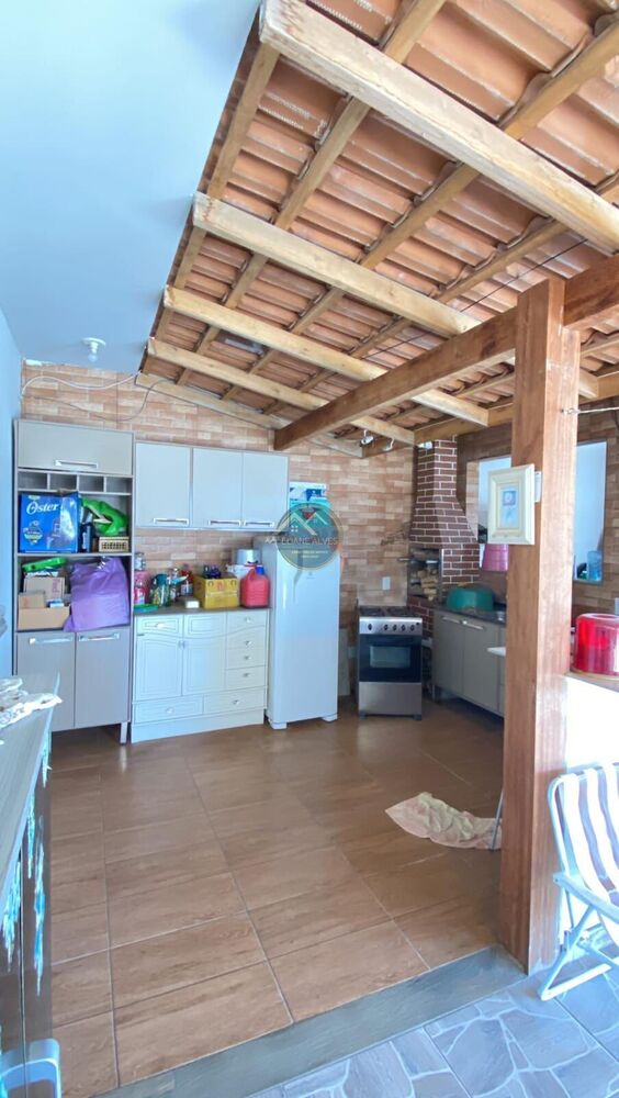 Casa à venda com 3 quartos, 156m² - Foto 2