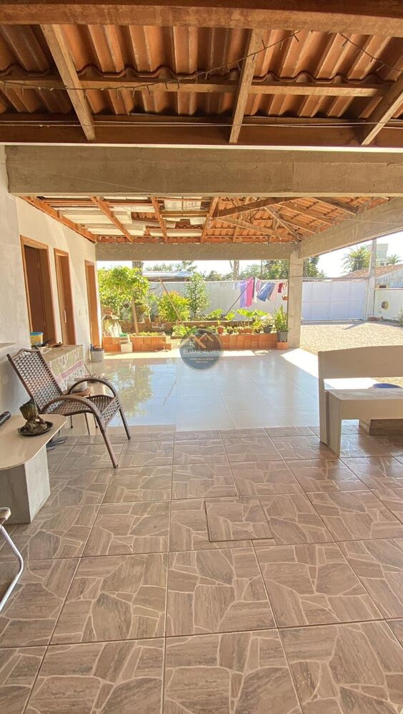 Casa à venda com 3 quartos, 156m² - Foto 3