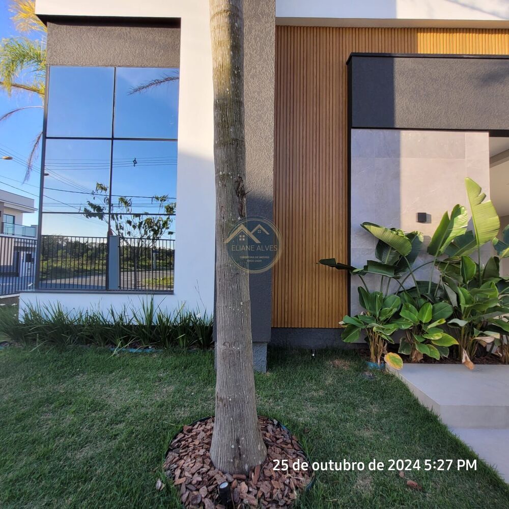 Casa à venda com 3 quartos, 130m² - Foto 2