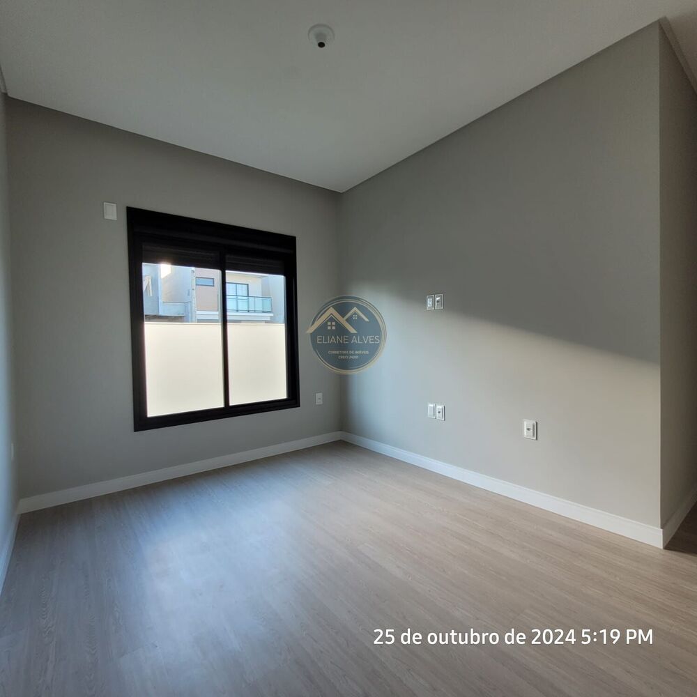 Casa à venda com 3 quartos, 130m² - Foto 14
