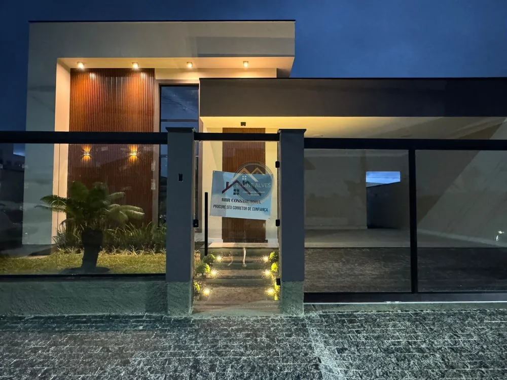Casa, 3 quartos, 131 m² - Foto 1