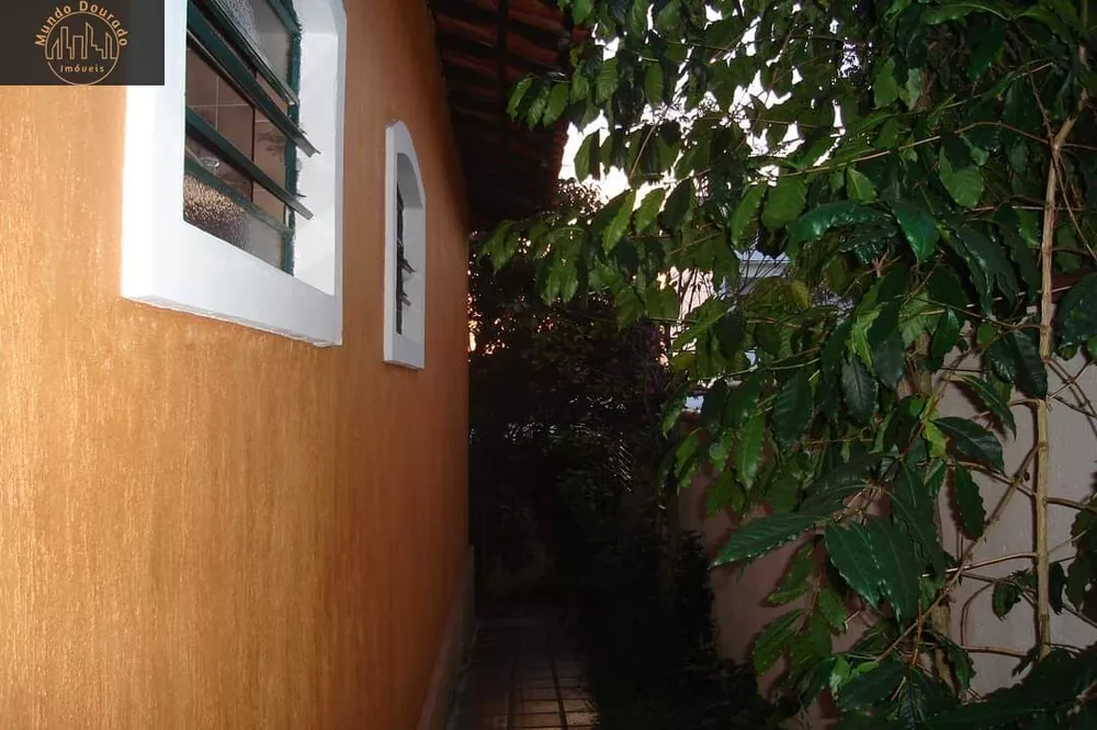 Casa, 3 quartos, 201 m² - Foto 2