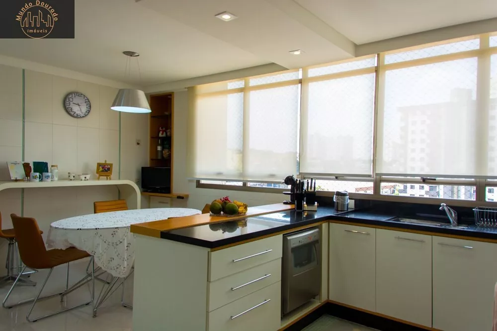 Apartamento, 3 quartos, 248 m² - Foto 2